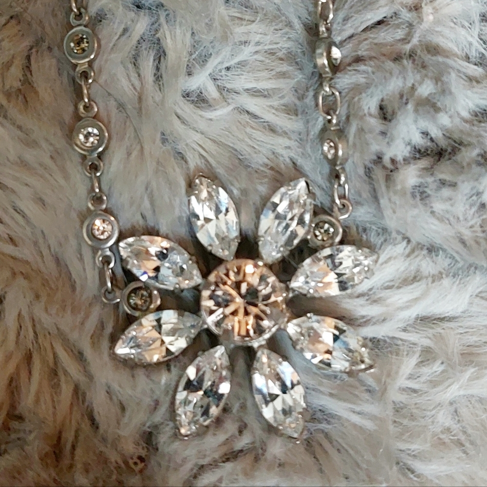 Sorrelli flower necklace